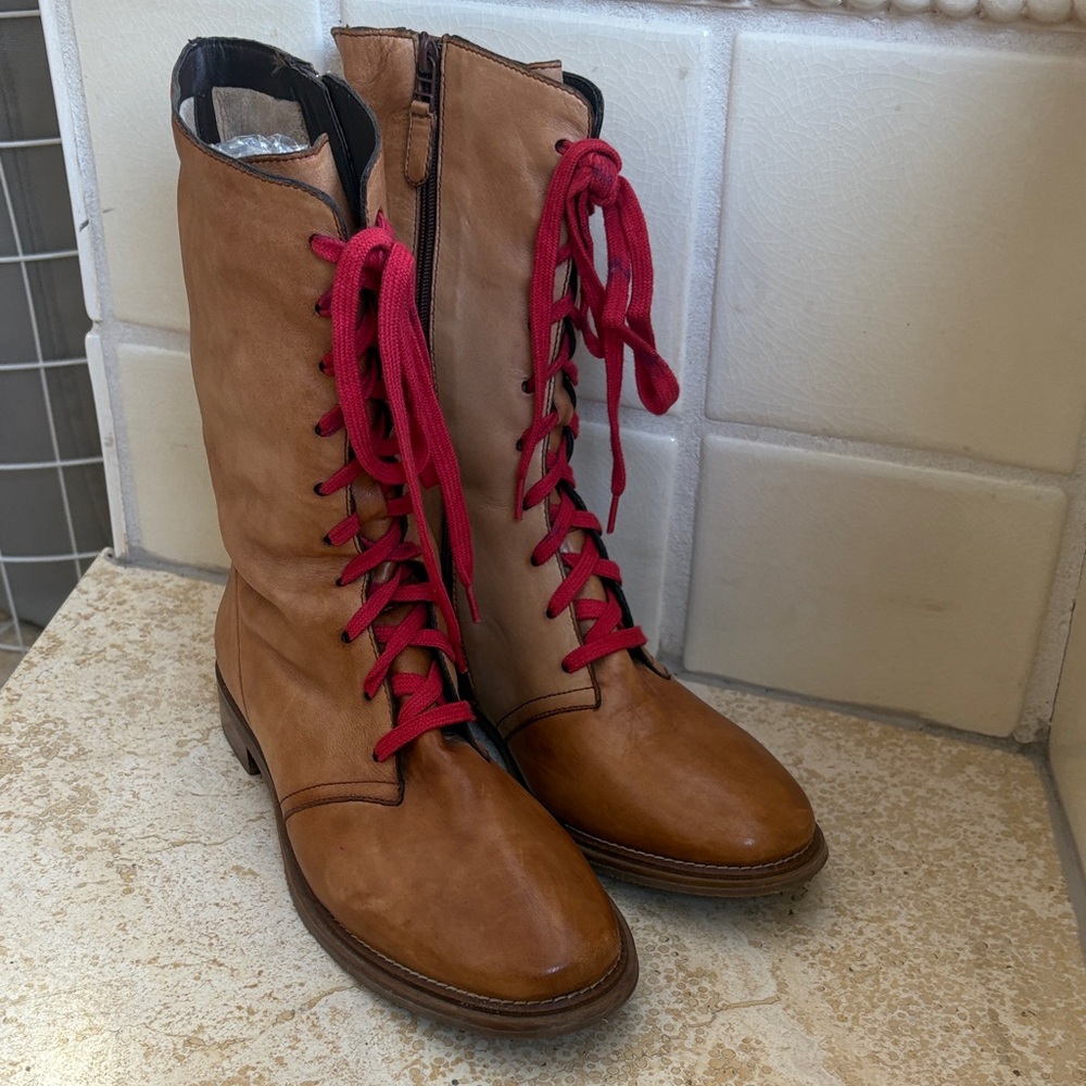 Women's Cole Haan - Nike Air Whiskey Leather Boots New Rack shoe - size 8